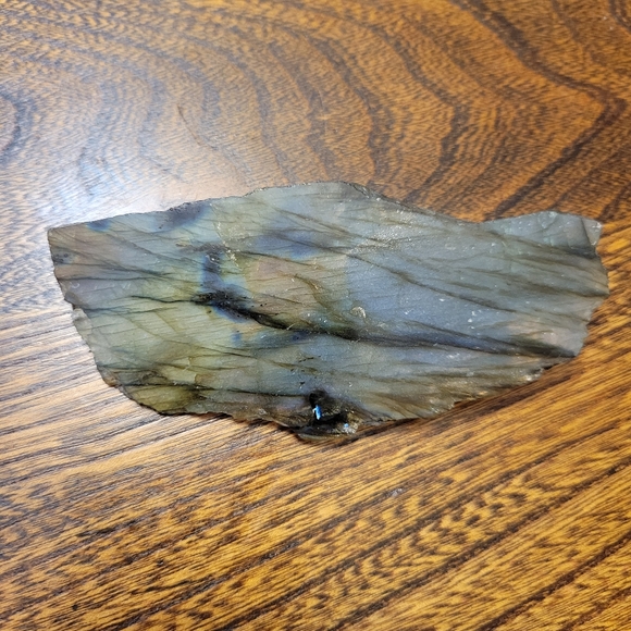 Raw piece of Labradorite - Picture 2 of 5